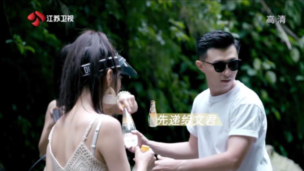 孙绍骋会见蒙古国家大呼拉尔副主席蒙赫巴特尔